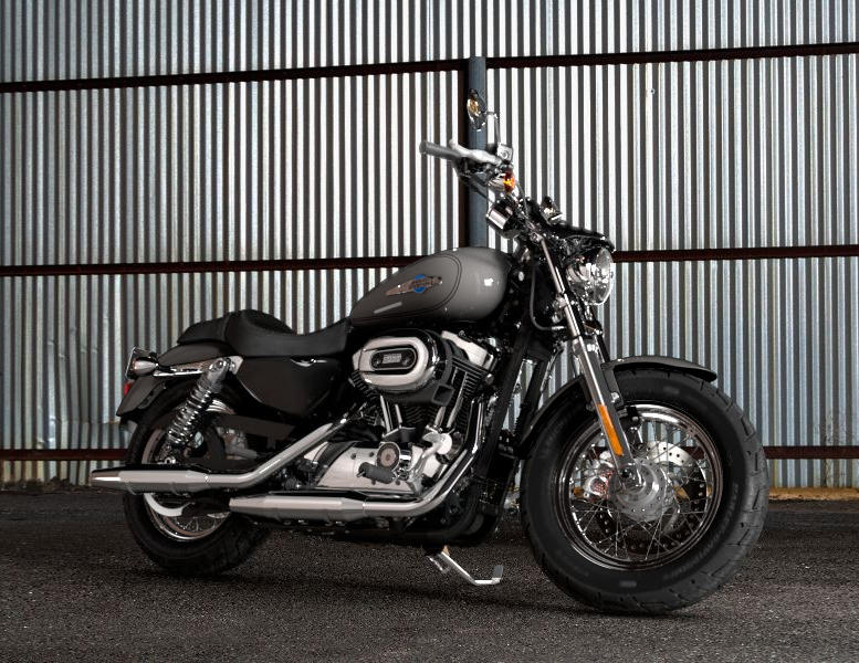 Sportster XL 1200 Custom Modell 2016 in Charcoal Pearl, Preis all inkl.