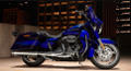 CVO Street Glide Modell 2017 in Candy Cobalt / Indigo Ink