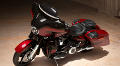 CVO Street Glide Modell 2017 in Starfire Black / Atomic Red