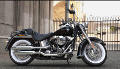 Softail Deluxe Modell 2017 in Vivid Black