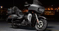 Road Glide Ultra Modell 2017 in Billet Silver & Vivid Black