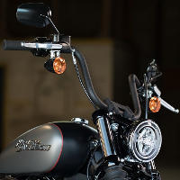 Softail Street Bob / Minimalistischer, roher Bobber-Stil