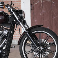 Softail Breakout / Schlank, flach, gereckt. Und leichter