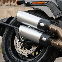 Softail Fat Bob / Hardtail-Optik bei verdeckter Federung