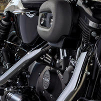 Sportster XL 1200 Roadster / Finsteres, schwarzes Styling