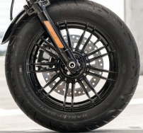 Sportster Forty-Eight Special / 9-Speichen-Gurder, 150er Gummi hinten