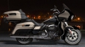 Road Glide Ultra Modell 2018 in Silver Fortune / Black Tempest