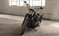 Softail Street Bob Modell 2018 in Industrial Gray Denim / Black Denim Softail Street Bob Modell 2018 in Industrial Gray Denim / Black Denim