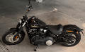 Softail Street Bob Modell 2018 in Vivid Black Softail Street Bob Modell 2018 in Vivid Black