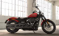 Softail Street Bob Modell 2018 in Wicked Red / Twisted Cherry Softail Street Bob Modell 2018 in Wicked Red / Twisted Cherry