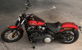 Softail Street Bob Modell 2018 in Wicked Red / Twisted Cherry Softail Street Bob Modell 2018 in Wicked Red / Twisted Cherry