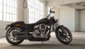 Softail Breakout Modell 2018 in Vivid Black