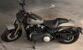 Softail Fat Bob Modell 2018 in Industrial Gray Denim Softail Fat Bob Modell 2018 in Industrial Gray Denim