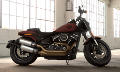 Softail Fat Bob Modell 2018 in Red Iron Denim Softail Fat Bob Modell 2018 in Red Iron Denim