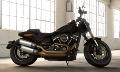 Softail Fat Bob Modell 2018 in Vivid Black Softail Fat Bob Modell 2018 in Vivid Black