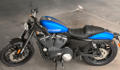 Sportster XL 1200 Roadster Modell 2018 in Electric Blue / Silver Fortune