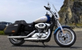 Sportster Super Low 1200 T Modell 2018 in Electric Blue / Silver Fortune