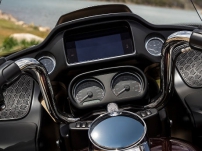 Road Glide Ultra / Boom! Box 6.5GT Infotainment