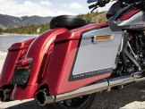 CVO Road Glide / Gestreckte, schlanke Seitenkoffer