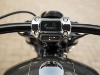 Softail Breakout / Digitale Instrumente, am Riser montiert