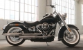 Softail Deluxe Modell 2019 in Midnight Blue / Barracuda Silver