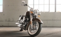 Softail Deluxe Modell 2019 in Rawhide