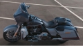 CVO Street Glide Modell 2019 in Charred Steel & Lightning Silver