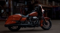 Street Glide Special Modell 2019 in Scorched Orange / Black Denim