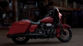 Street Glide Special Modell 2019 in Wicked Red Denim