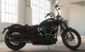 Softail Street Bob Modell 2019 in Billiard Blue