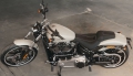 Softail Breakout Modell 2019 in Bonneville Salt Pearl