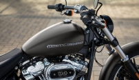 Softail Breakout / 13,2-Liter-Tank