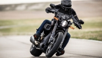 Softail FXDR 114 / Maximale Performance durch minimales Gewicht