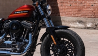 Sportster Forty-Eight Special / Wuchtiges Front-End