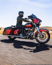 CVO Street Glide / Custom-Touring-Style und Komfort