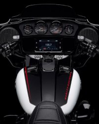 CVO Street Glide / BOOM! GTS Info&shytainment-System