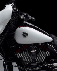 CVO Street Glide / Custom-Touring-Stil von vorn bis hinten