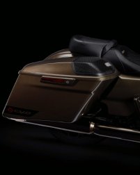 CVO Road Glide / Custom-Touring-Style und Komfort