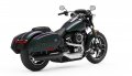 Softail Sport Glide Modell 2021 in Snake Venom