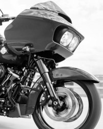 Road Glide Special / Rahmenfeste Sharknose-Verkleidung