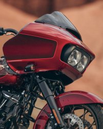 Anniversary Road Glide Special / Rahmenfeste Sharknose-Verkleidung