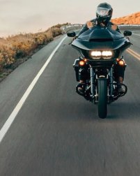 Road Glide ST / Kurvenoptimiertes Surplus zur Fahrsicherheit