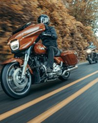 Street Glide / Kurvenoptimiertes Sicherheits-Surplus