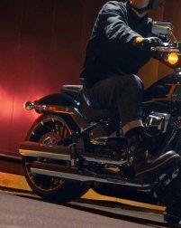 Softail Breakout / High Perfor&shymance Hinter&shyrad&shyfederung