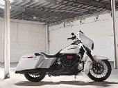  Parts & Accessoriess Katalog 2020 / Touring & Trike (PDF)