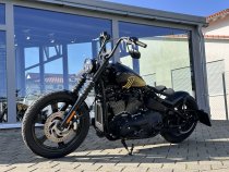 Neumaschine (Custom-Umbau) Softail Street Bob "Bumblebee"